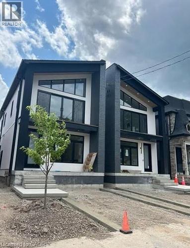 77 Melbourne Street, Hamilton, ON - Outdoor