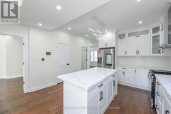 3134 MERRIT AVENUE N  Mississauga, ON L4T 1P3