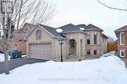83 SUMMERFIELD CRESCENT  Brampton, ON L6X 4L2