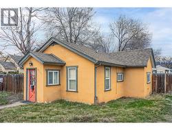 2293 Woodlawn Street  Kelowna, BC V1Y 2T1