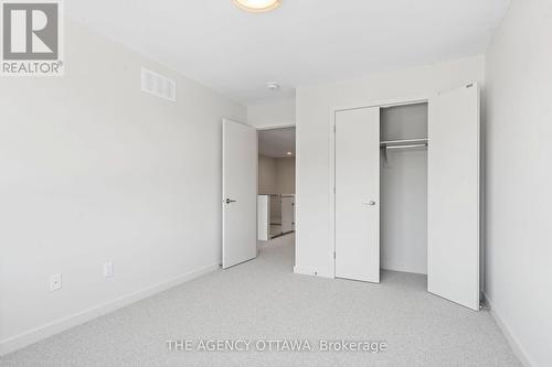 1003 Kitigan Grove, Ottawa, ON - Indoor Photo Showing Other Room