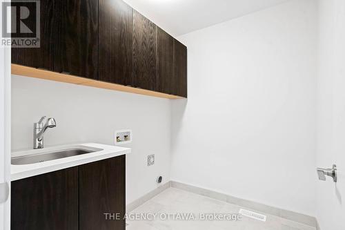 1003 Kitigan Grove, Ottawa, ON - Indoor