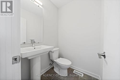 1003 Kitigan Grove, Ottawa, ON - Indoor Photo Showing Bathroom