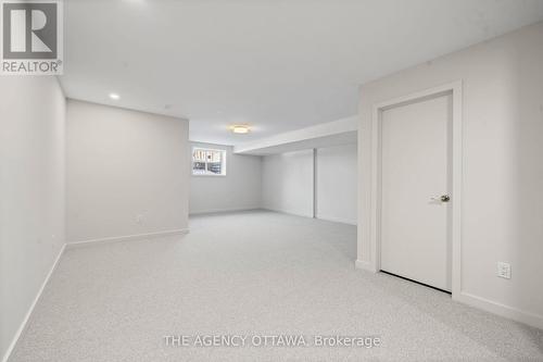 1003 Kitigan Grove, Ottawa, ON - Indoor Photo Showing Other Room
