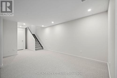 1003 Kitigan Grove, Ottawa, ON - Indoor Photo Showing Other Room