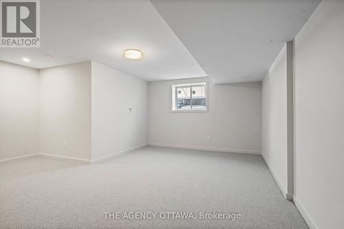 1003 Kitigan Grove, Ottawa, ON - Indoor Photo Showing Other Room