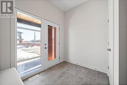 1003 Kitigan Grove, Ottawa, ON - Indoor Photo Showing Other Room