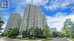 916 - 23 LORRAINE DRIVE  Toronto, ON M2N 6Z6