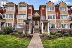 13 - 3975 EGLINTON AVENUE W  Mississauga, ON L5M 0E7