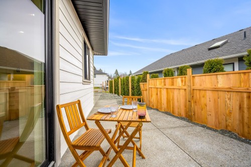 2-865 Grumman Pl, Comox, BC 