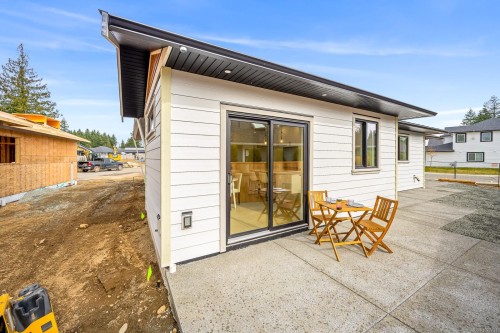 2-865 Grumman Pl, Comox, BC 