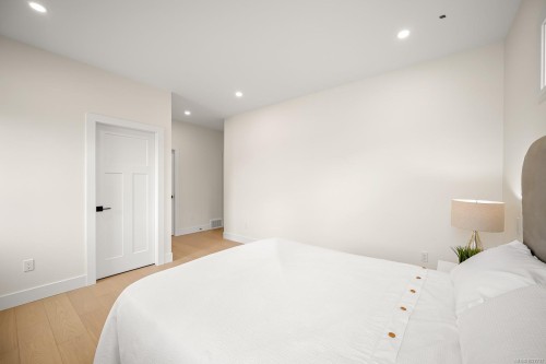2-865 Grumman Pl, Comox, BC 