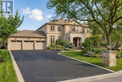 64 YORKLEIGH AVENUE  Toronto, ON M9P 1Y5