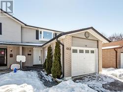 613 FOXRUN COURT  Oshawa, ON L1K 1N9