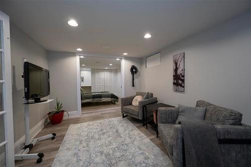 501 Sprague St, Winnipeg, MB 