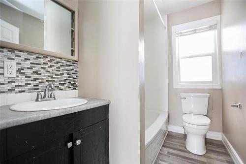 690 Rosedale Ave, Winnipeg, MB 