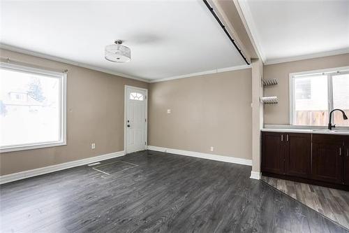 690 Rosedale Ave, Winnipeg, MB 