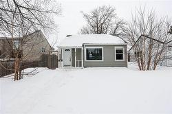 690 Rosedale AVE  Winnipeg, MB R3L 1M8