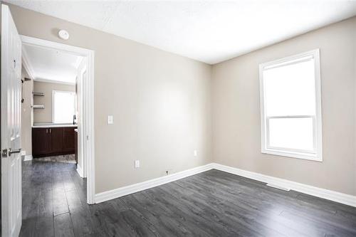 690 Rosedale Ave, Winnipeg, MB 