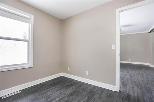 690 Rosedale Ave, Winnipeg, MB 