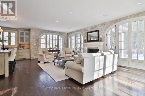 1093 Algonquin Drive, Mississauga, ON - Indoor Photo Showing Living Room With Fireplace