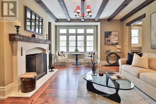 1093 Algonquin Drive, Mississauga, ON - Indoor Photo Showing Living Room With Fireplace