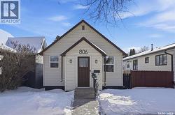 806 7th STREET E  Saskatoon, SK S7H 0Y4