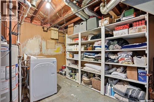 806 7Th Street E, Saskatoon, SK - Indoor