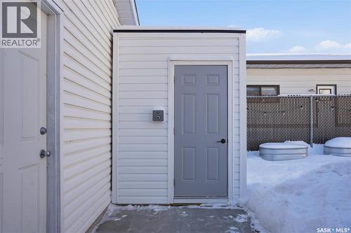 806 7Th Street E, Saskatoon, SK - Outdoor With Exterior