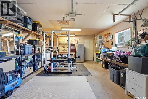 806 7Th Street E, Saskatoon, SK - Indoor Photo Showing Garage