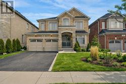 39 AVANTI CRESCENT  Hamilton, ON L8B 1W7