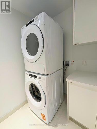 523 - 155 Merchants' Wharf, Toronto, ON - Indoor Photo Showing Laundry Room