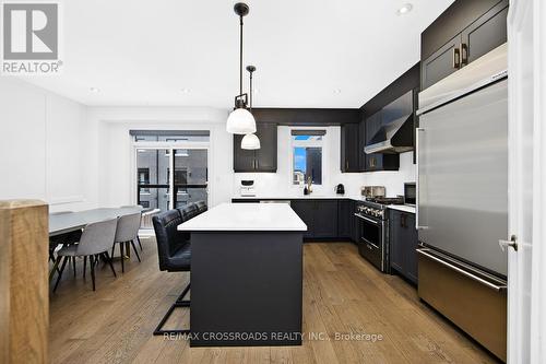 1367 Gull Crossing, Pickering, ON - Indoor Photo Showing Kitchen With Upgraded Kitchen