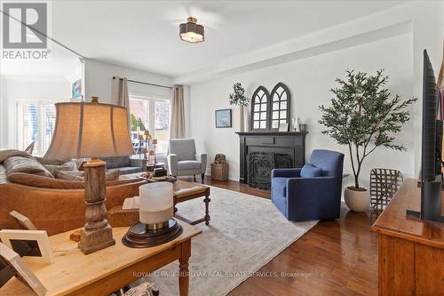 4263 Millcroft Park Drive, Burlington, ON - Indoor Photo Showing Living Room With Fireplace
