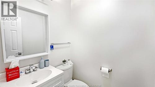 1720 Lakeshore Rd 123, Lakeshore, ON - Indoor Photo Showing Bathroom