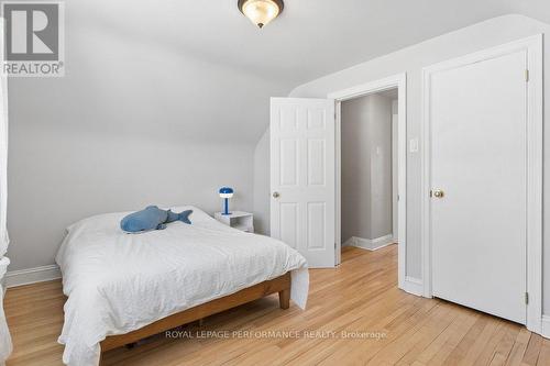 309 Glynn Avenue, Ottawa, ON - Indoor Photo Showing Bedroom