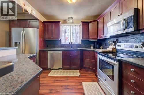 90 Bakersfield Drive, Cambridge, ON - Indoor Photo Showing Kitchen