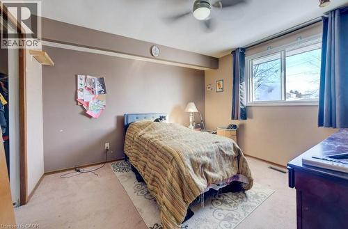 90 Bakersfield Drive, Cambridge, ON - Indoor Photo Showing Bedroom
