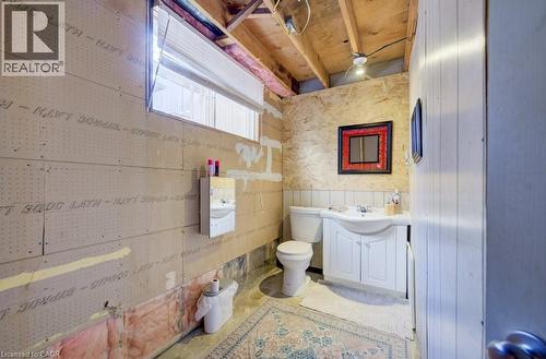 90 Bakersfield Drive, Cambridge, ON - Indoor Photo Showing Bathroom