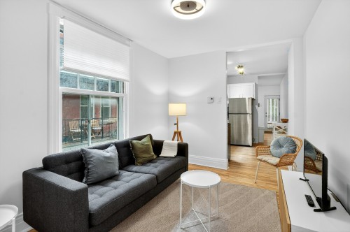 Salon - 5338 Rue St-Denis, Montréal (Le Plateau-Mont-Royal), QC - Indoor Photo Showing Living Room