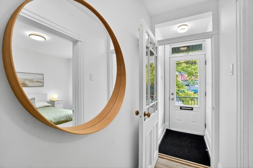 Hall d'entrée/Vestibule - 5338 Rue St-Denis, Montréal (Le Plateau-Mont-Royal), QC - Indoor Photo Showing Other Room