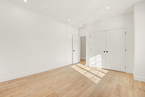 Chambre à coucher principale - 1545 Ch. Canora, Mont-Royal, QC - Indoor Photo Showing Other Room