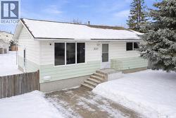 337 Y AVENUE S  Saskatoon, SK S7M 3J6