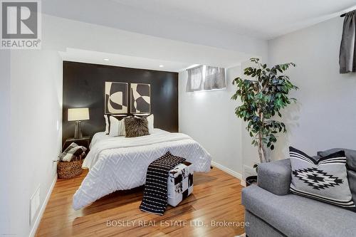 801 Eaglemount Crescent, Mississauga, ON - Indoor Photo Showing Bedroom
