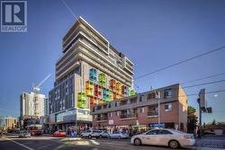 810 - 297 COLLEGE STREET  Toronto, ON M5T 1S2