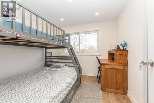 2962 Saint Malo Circle, Mississauga, ON - Indoor Photo Showing Bedroom