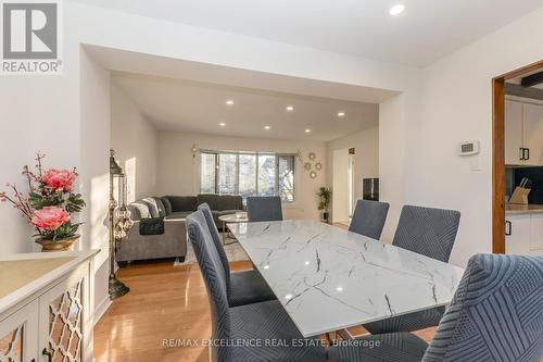 2962 Saint Malo Circle, Mississauga, ON - Indoor Photo Showing Dining Room