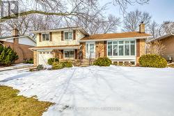 49 RAYNE AVENUE  Oakville, ON L6H 1C1