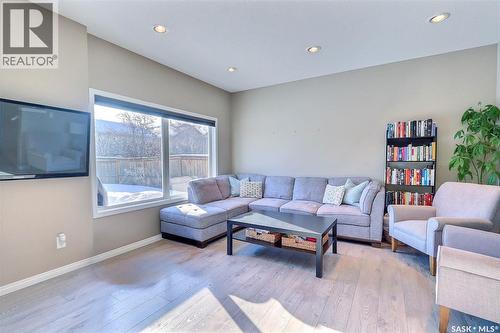 16 Guy Drive, Prince Albert, SK - Indoor Photo Showing Living Room