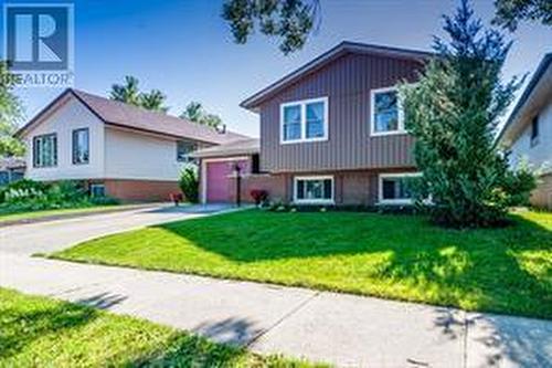 7 SANDERSON DRIVE  Guelph (Willow West/Sugarbush/West Acres), ON N1H 7K1